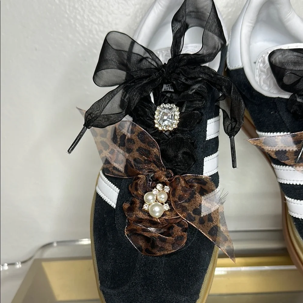 Adidas Originals Black and White platform gazelle Sneakers with shoe charms - Picture 3 of 7